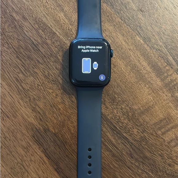 Apple Smartwatch - Midnight Black - Picture 1 of 2